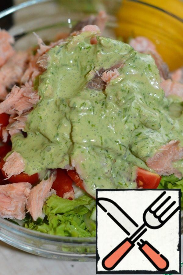 5. Pour salad dressing. stir gently and serve.
