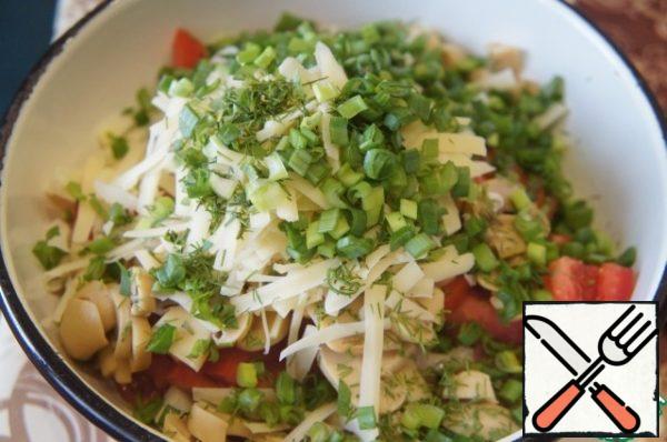 Carefully mix all the ingredients, add capers, herbs, green onions (optional), salt and a little mayonnaise, mix.