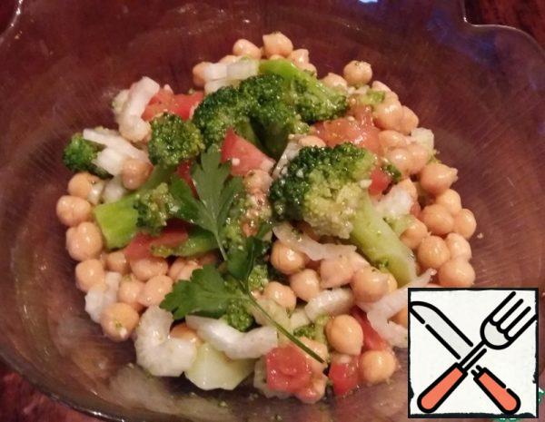 Side salad with Chickpeas and Broccoli Recipe