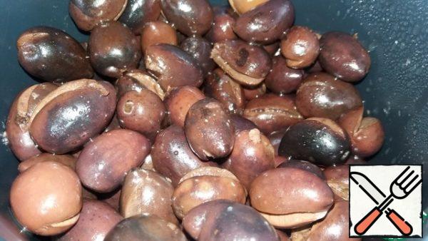 Olives (I have them home-salted) free from the stone.