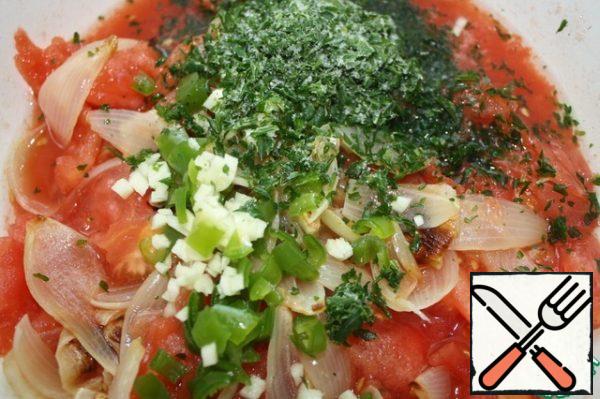 Chop the garlic, pepper and parsley.
Sprinkle with lemon juice, salt and pepper to taste.