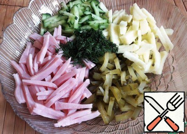 We put all the ingredients on the dish.