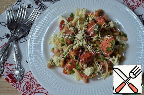Mix, put on a dish,
garnish with a grid of mayonnaise, salt.
Give.
