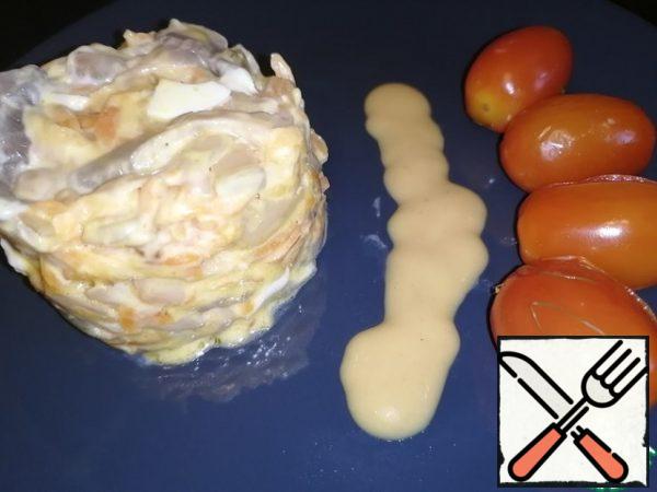 Add beans, chopped eggs, vegetables and mushrooms to the container. Then mix everything and add spices, salt and mayonnaise. You can let it cool down a little and serve with potatoes or meat garnish.