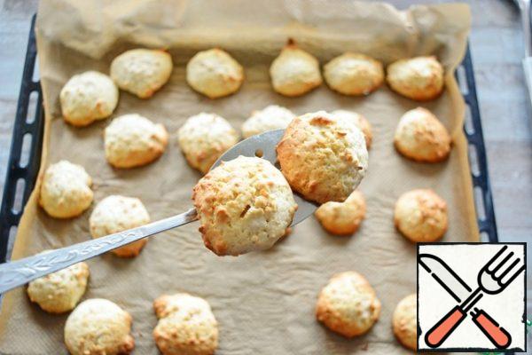 Bake at t=180°From about 15 minutes until Golden. Cookies are not crumbly, but soft and tender.