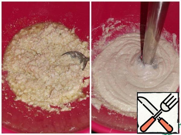 For a more homogeneous mass, beat with a blender. Put in greased molds. Bake in a preheated 180° C oven for ~ 20-25 minutes.
