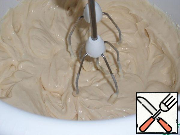 Beat the mass until smooth, just 1-2 minutes.