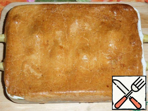 Place the mold in the preheated oven. Bake for 30-35 minutes at 160-180 degrees.