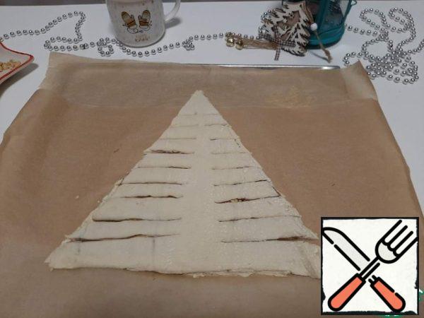 We make incisions on both sides.