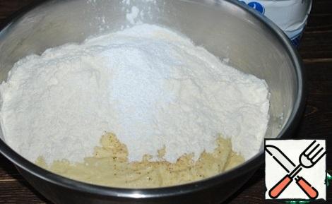 Add flour. Mix everything well.