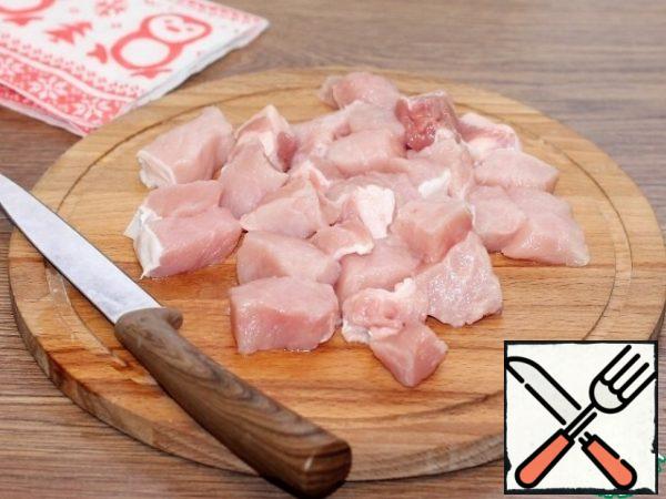 Cut the meat into cubes and chop it with a blender or meat grinder.