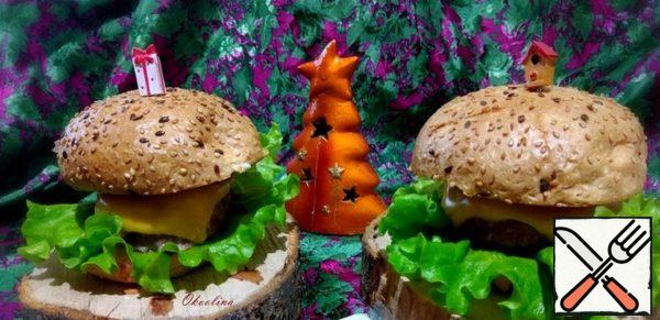 Homemade Cheeseburger with Spicy Sauce Recipe