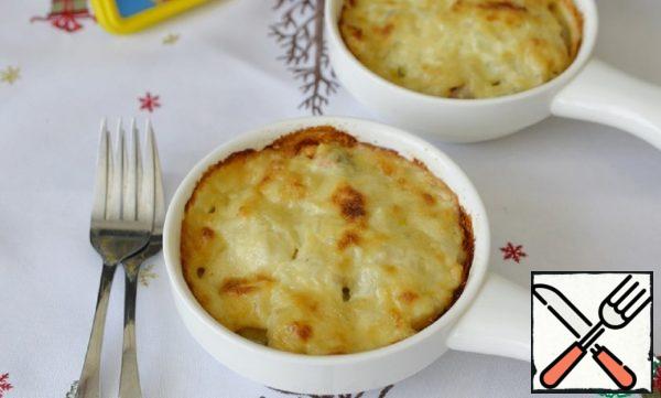 Pink Salmon Baked with Cheese and Cream Sauce Recipe