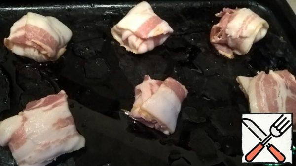 Place on a baking sheet.