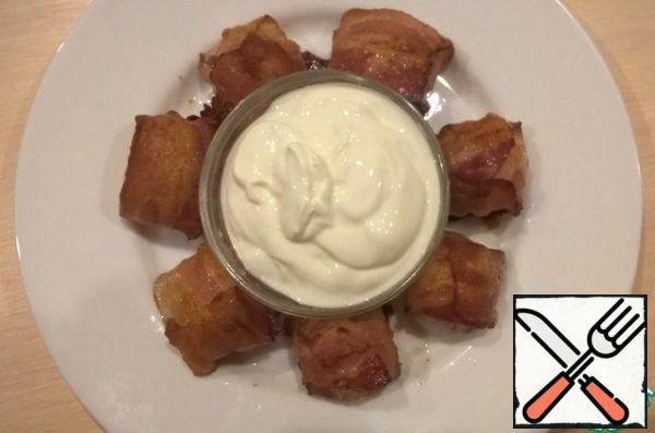 Bake in the oven for 10-15 minutes at 200 degrees until browned.