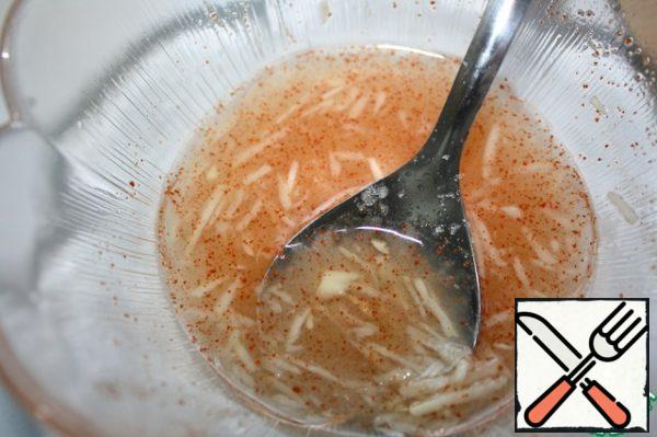Refill:squeeze out the garlic, add salt, paprika and lemon juice.