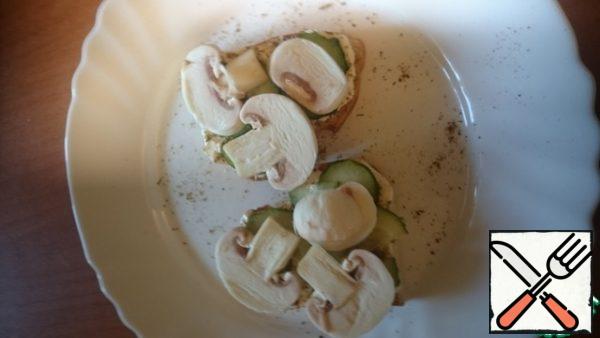 And finish with a fresh mushroom.