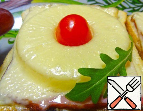 Hot Ham and Pineapple Sandwiches Recipe