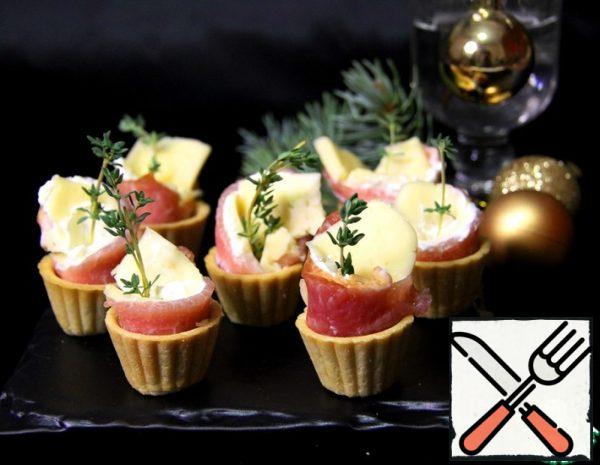 Cheese and Meat Appetizer in the Tartlets Recipe