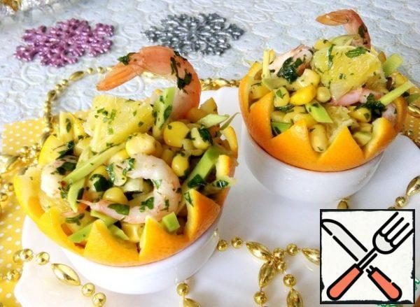 Pour the dressing on top of the salad and serve it on the table. Enjoy your holidays.