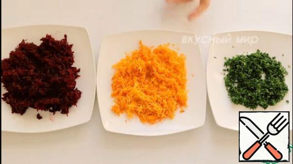 Cook the carrots and beets and grate them on a fine grater. Dill is very finely chopped.