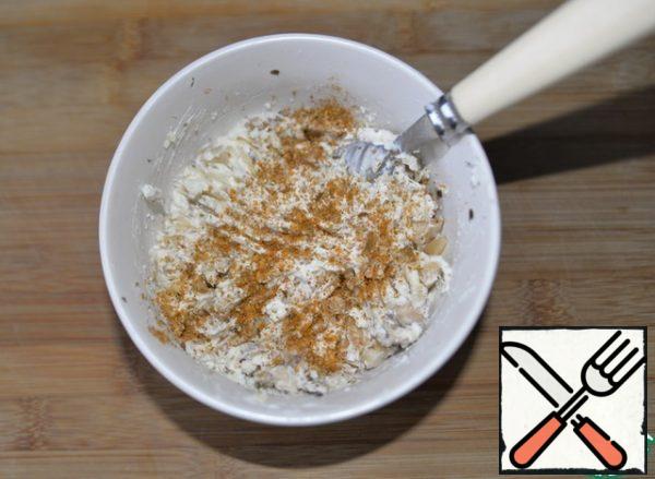 Put salt, pepper mixture, mix.
