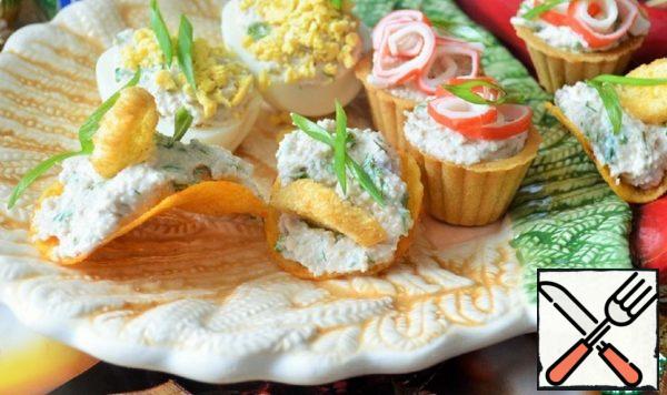 Cheese and Nut Spread with Fish Caviar Recipe