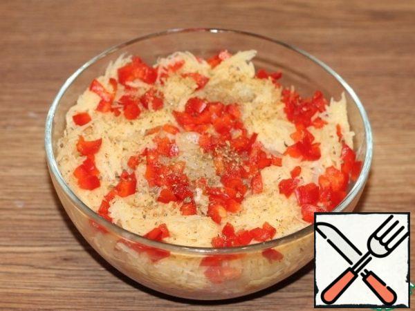 Add to the minced meat: egg white, red pepper, seasoning for meat, pepper and salt, mix.