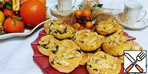 We spread it on a dish and invite people to drink tea! Or coffee)))
Bon appetit to everyone and Happy New Year, dear girls and boys !!!

Cooking with love for our loved ones.