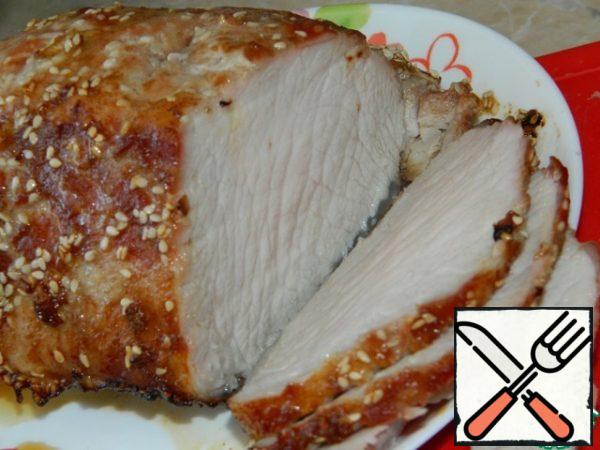 Our delicious, flavorful meat is ready! We take them on a picnic, cut them up and make sandwiches. It can be prepared the night before. Even after standing in the refrigerator, the meat remains juicy.