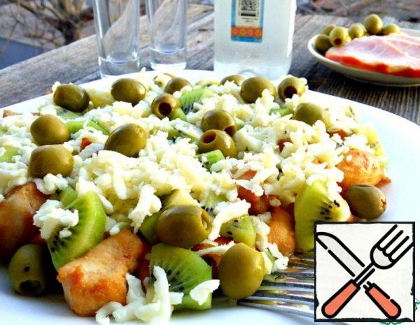 Salad with Kiwi and Chicken Recipe