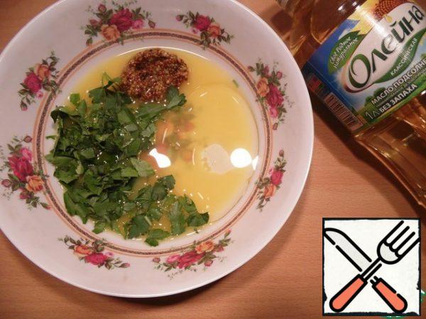 For dressing. Finely chop the parsley, add vegetable oil, orange juice, vinegar, honey and mustard, beat everything well with a blender.