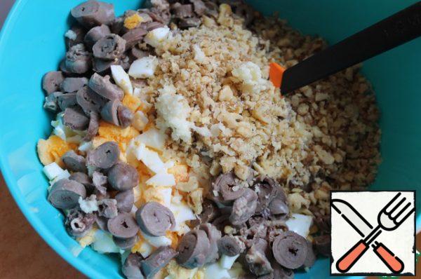 Mix everything and add the chopped garlic.