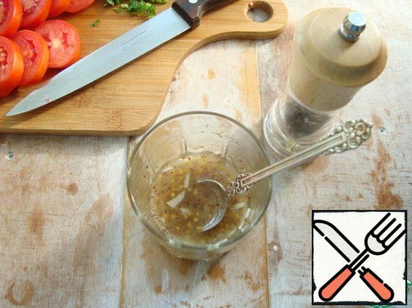 Prepare dressing. Olive oil+apple vinegar+French mustard+sugar+salt+chopped garlic+black pepper.
We connect everything.