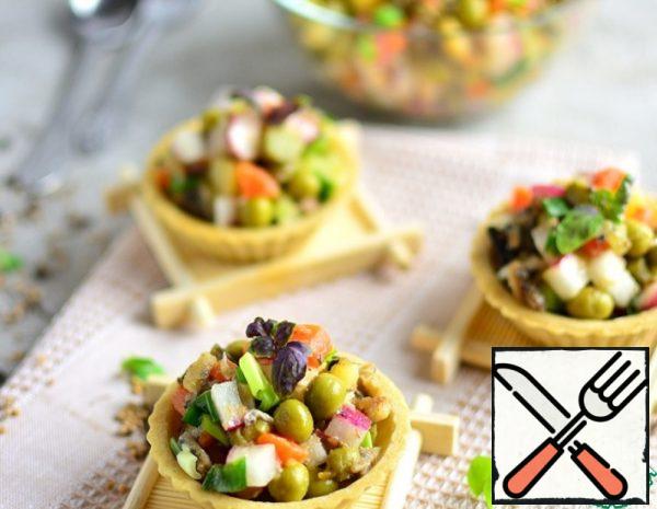 Lean Salad with Sprats Recipe
