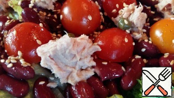 The salad is fresh and, given the presence of beans, nutritious.