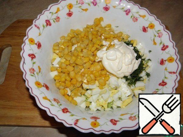 We make a dressing (sour cream+mayonnaise+mustard) or you can, as a second option, just fill it with mayonnaise - at your choice.
