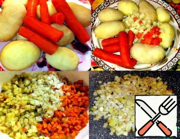 Boiled potatoes, peeled carrots.
I peeled the onion and cut everything into small cubes.
Fry the vegetables separately in a frying pan
in boiling oil with the addition of salt, roots
and pepper. Then I put the vegetables in a sieve
to drain the oil. I put the vegetables in a bowl.