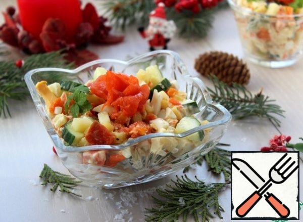 Put all the sliced meat in a salad bowl. Season with natural yogurt, in which finely chop dill or parsley. Or a good mayonnaise. To taste, if necessary, add salt and pepper.