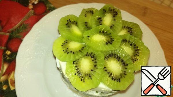 Garnish with chopped kiwi slices (optional).