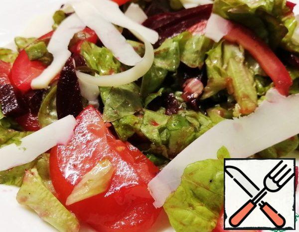 Salad with Beetroot and Goat Cheese Recipe