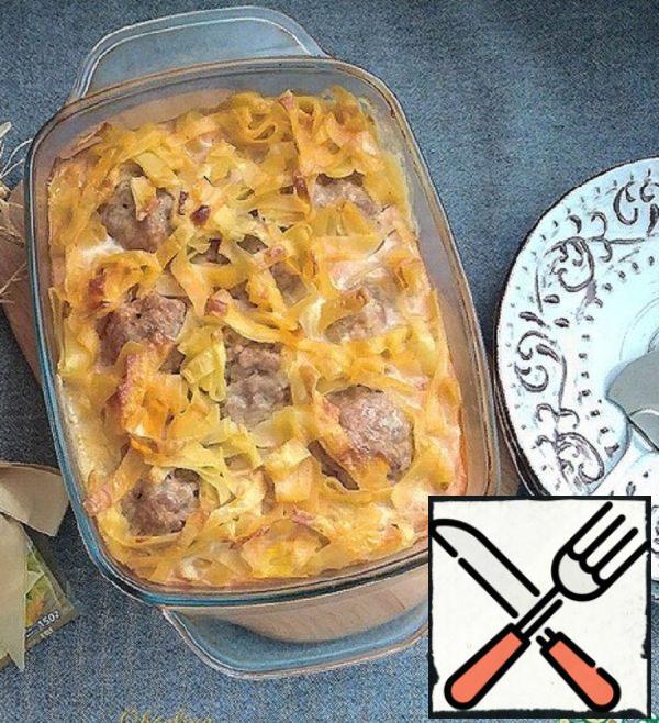 Pasta Casserole with Cheese and Meatballs Recipe