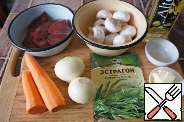Prepare the products. Wash and peel the vegetables. Remove the skin from the mushrooms.