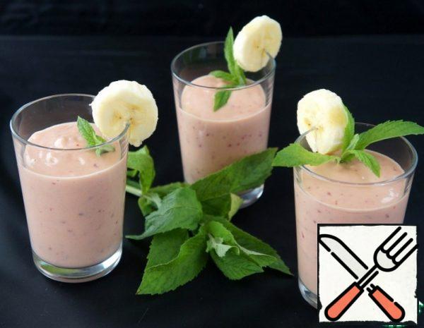 Peach, Banana and Dogwood Smoothie Recipe