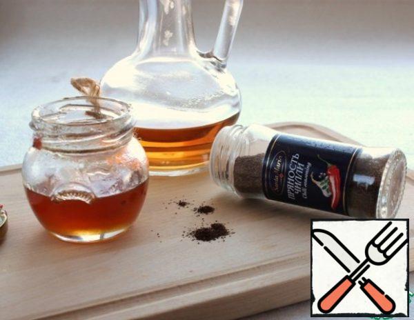 Prepare the dressing. Olive oil, honey, vinegar, pepper-all mix well.