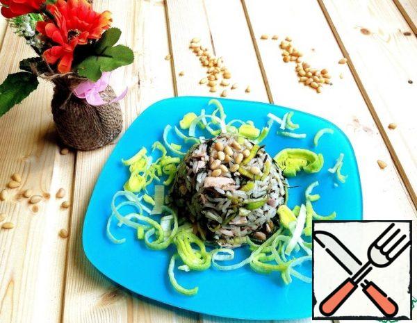 Chicken Salad with Rice and aromatic Dressing Recipe