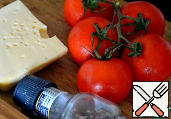 Wash the Tomatoes.
Cut in half and smear with soy sauce.
Leave to marinate literally for 15-20 minutes.