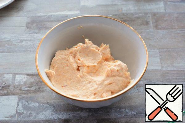 Grind everything with an immersion blender into a homogeneous mass.