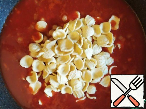 Add chickpeas and orequiette. Stir and cook until al dente.