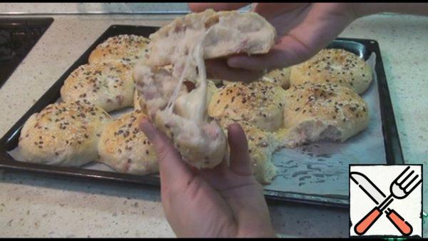 The buns were very soft and delicious. I recommend taking mozzarella cheese, see how it stretches, the children are delighted with these buns! Bon Appetit!